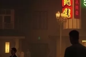 《玻璃温室》封面，透明穹顶下的绿色植物与逆光人影